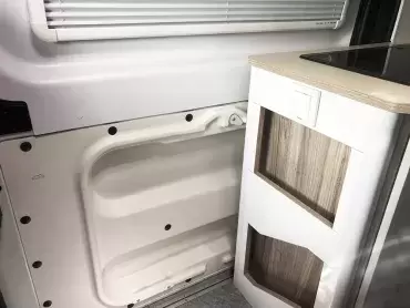 Panel inferior lateral puerta corredera de recubrimiento y aislamiento para camper Ducato, Boxer y Jumper.