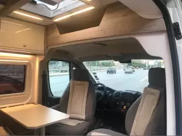 Kit paneles esquineros delanteros zona salon de recubrimiento y aislamiento para camper Ducato, Boxer y Jumper.