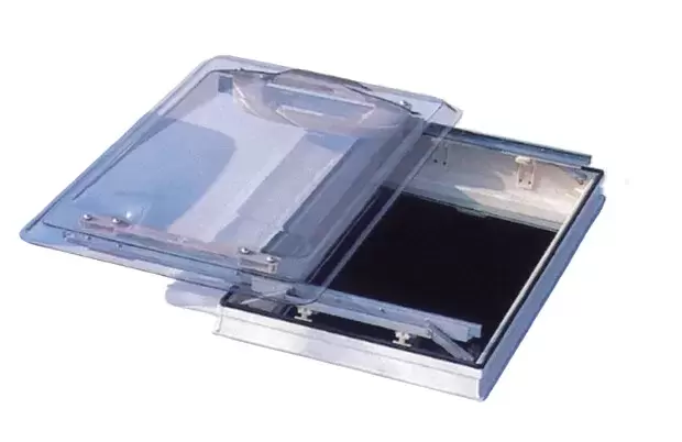 Claraboya completa Hartal Multi 700x450 para autocaravana, caravana y camper.