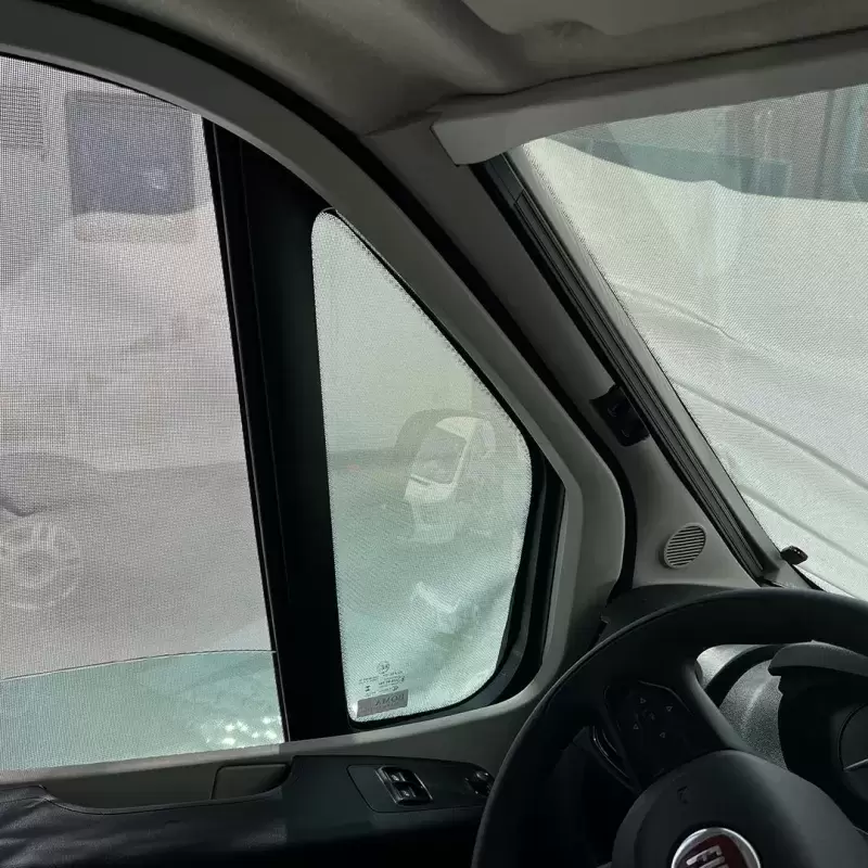 Toldo frontal cortavientos microperforado 450x180 cm con guía 4.5 metros caravana, autocaravana y camper